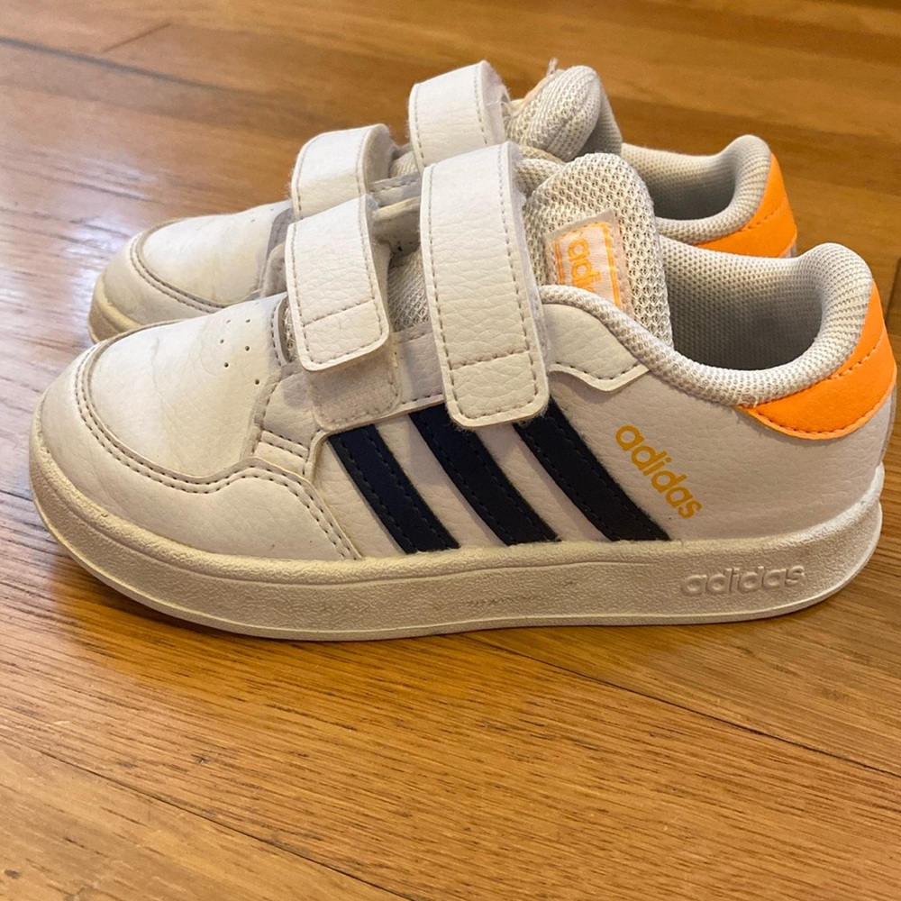 Adidas Breaknet sneakers size 9 toddler